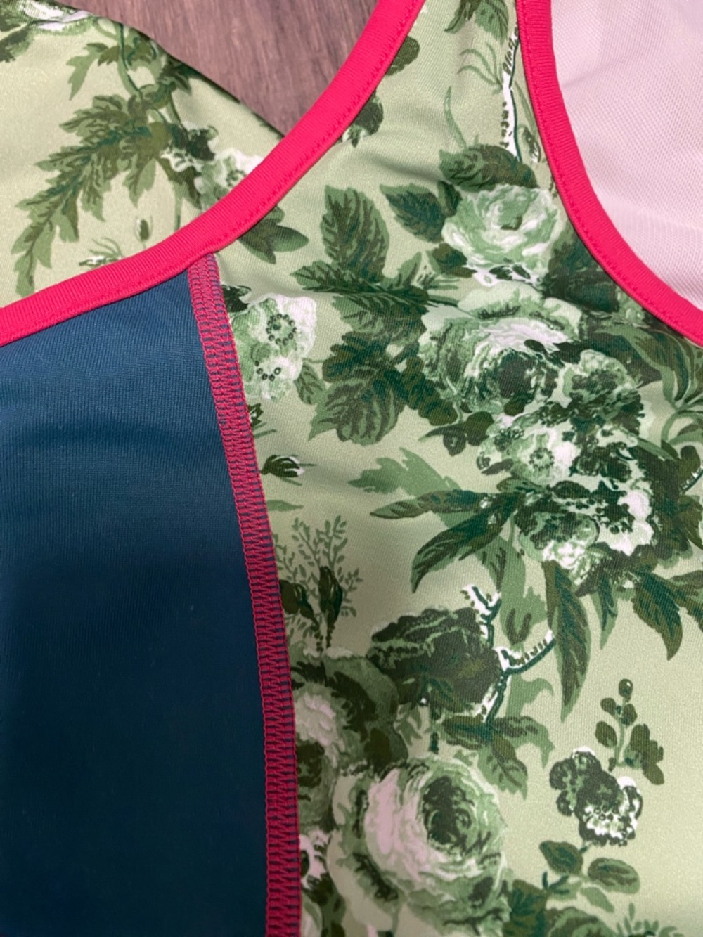 Tuckernuck TNUCK SportFloral Active Long SleeveTop with Matching Sports Bra - Picture 3 of 5
